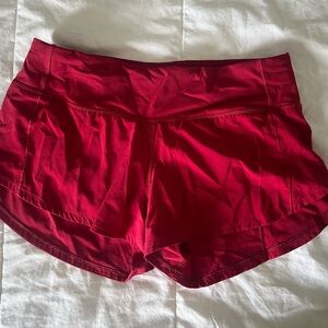 Lululemon Speed Up Short low rise 2.5 inch inseam size 4 red